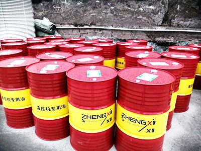 四川液壓機客戶購買的液壓機油，由成都正西液壓機完美交貨！恭喜